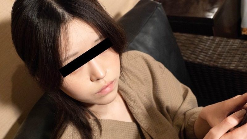 10musume 102125_01 動画見ながらフェラチャレンジ 川口あかり
